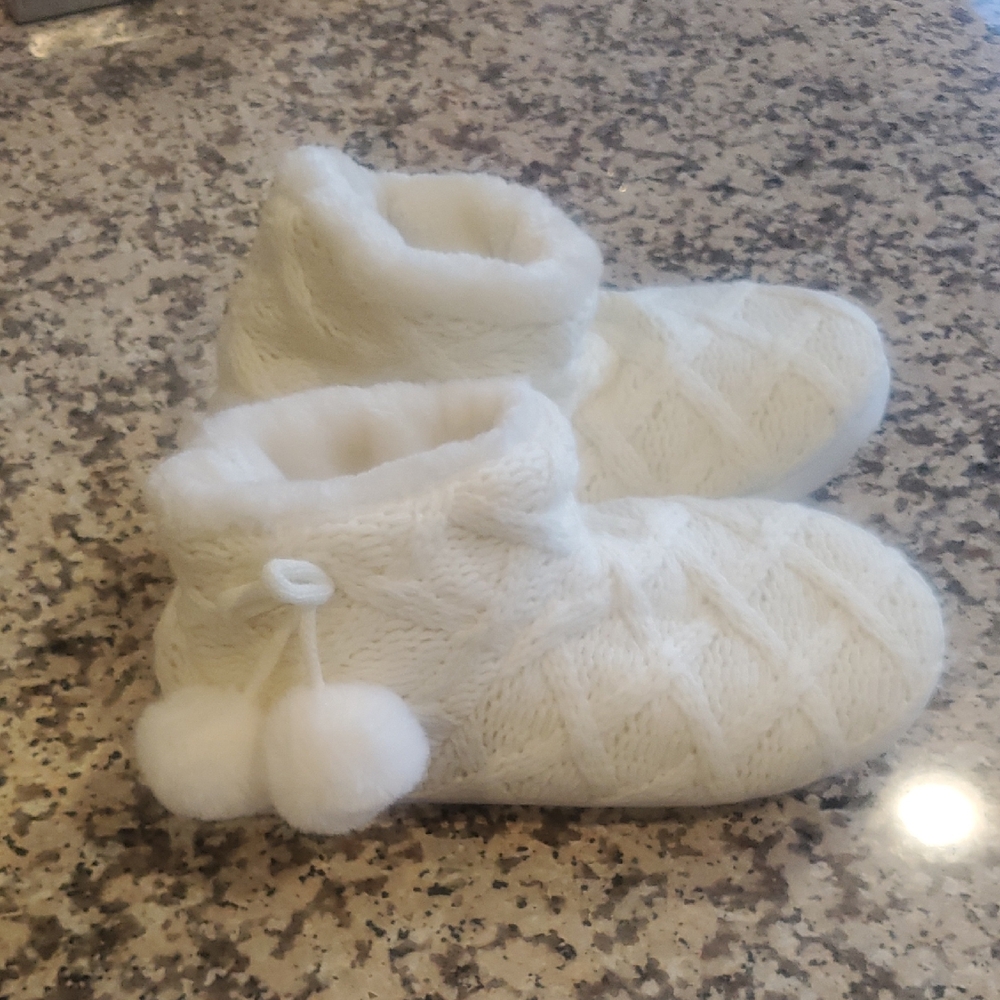 BearPaw White Knit Slippers